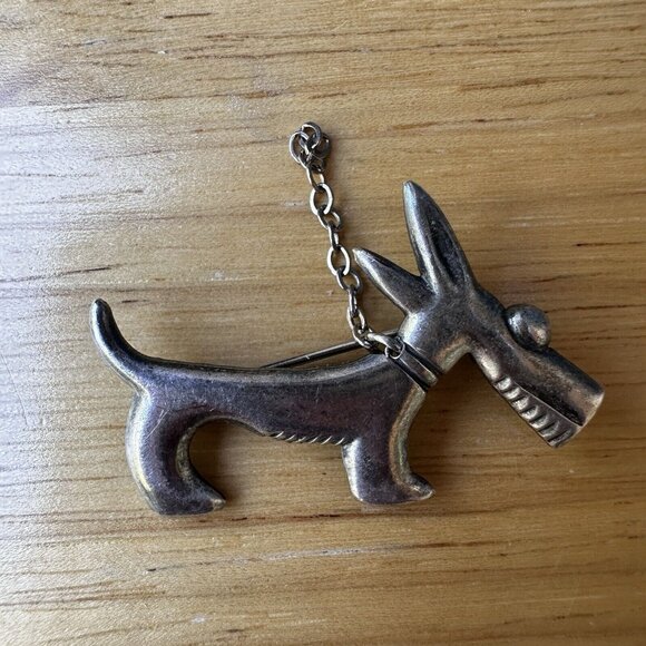 VTG Coro‎ Scottie Terrier Dog Chain Leach Brooch Pin 1.5" Signed 3.9g - Picture 5 of 7